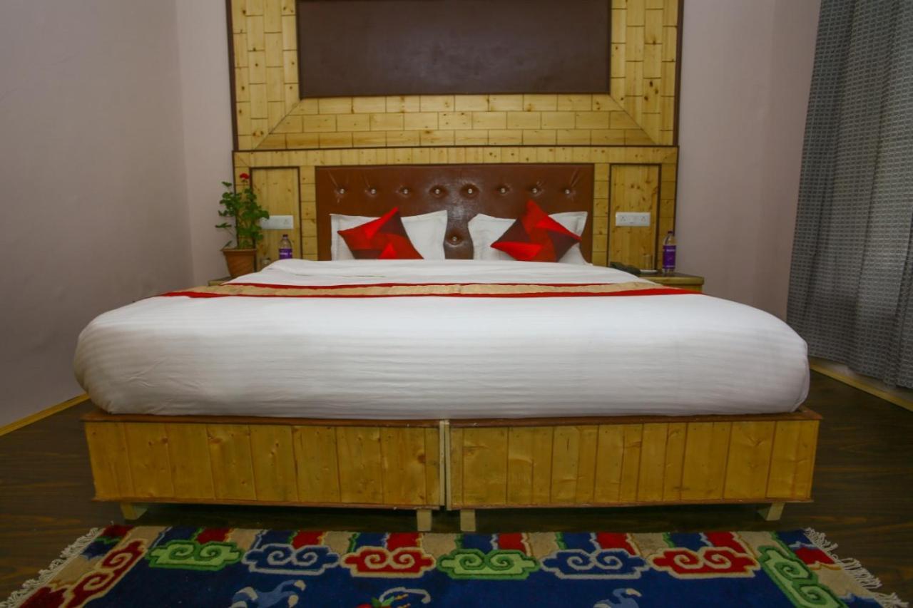 Hotel Nubra Residency Charasa Екстер'єр фото