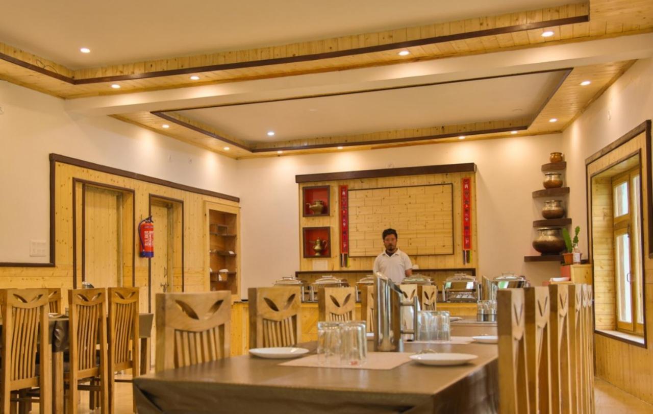Hotel Nubra Residency Charasa Екстер'єр фото