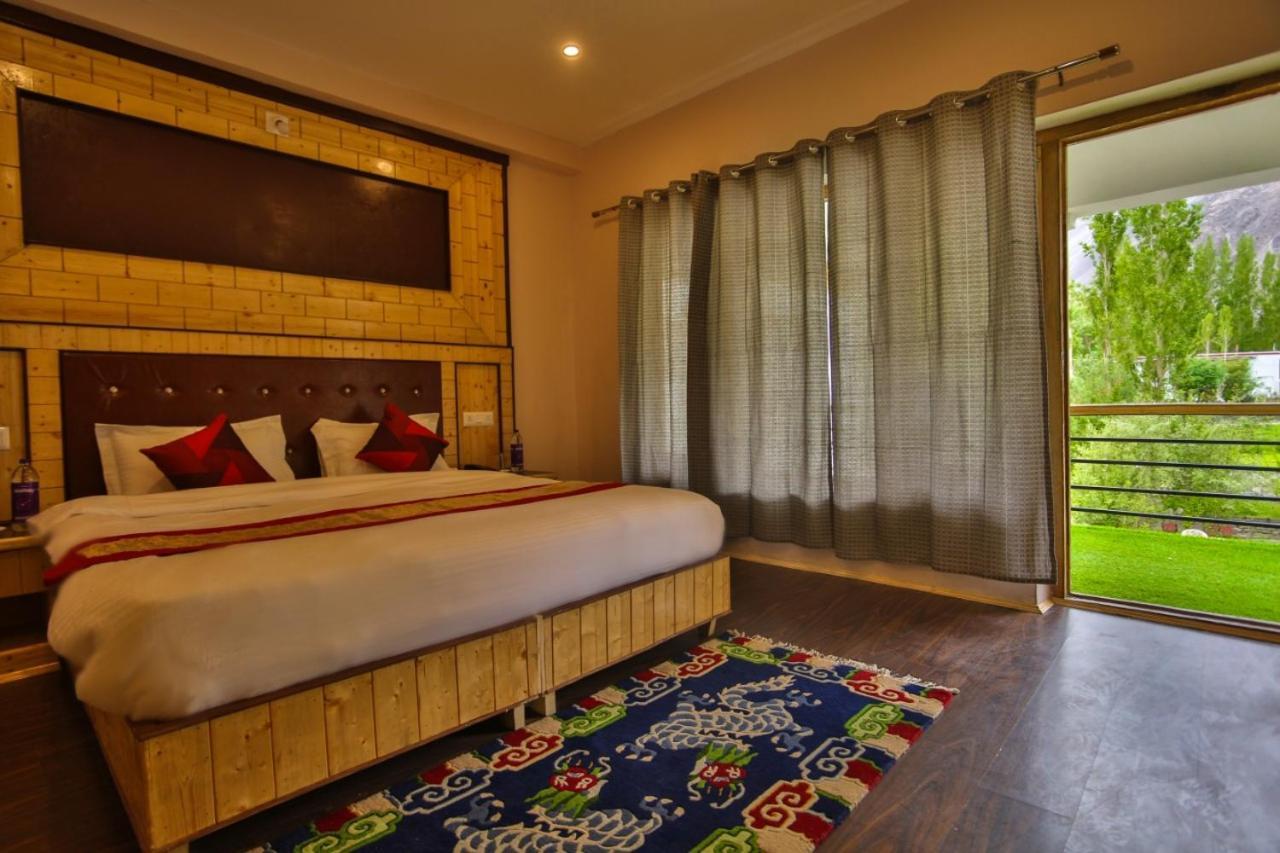 Hotel Nubra Residency Charasa Екстер'єр фото