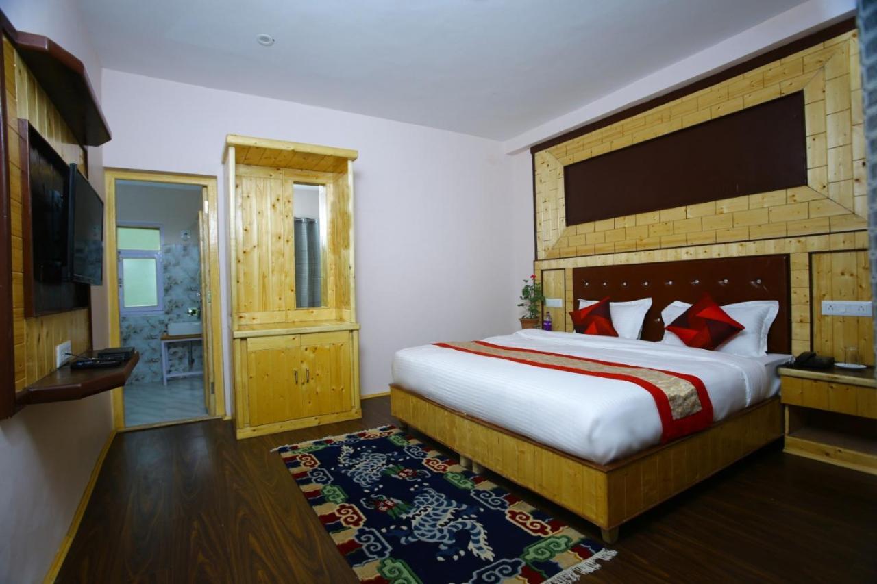 Hotel Nubra Residency Charasa Екстер'єр фото