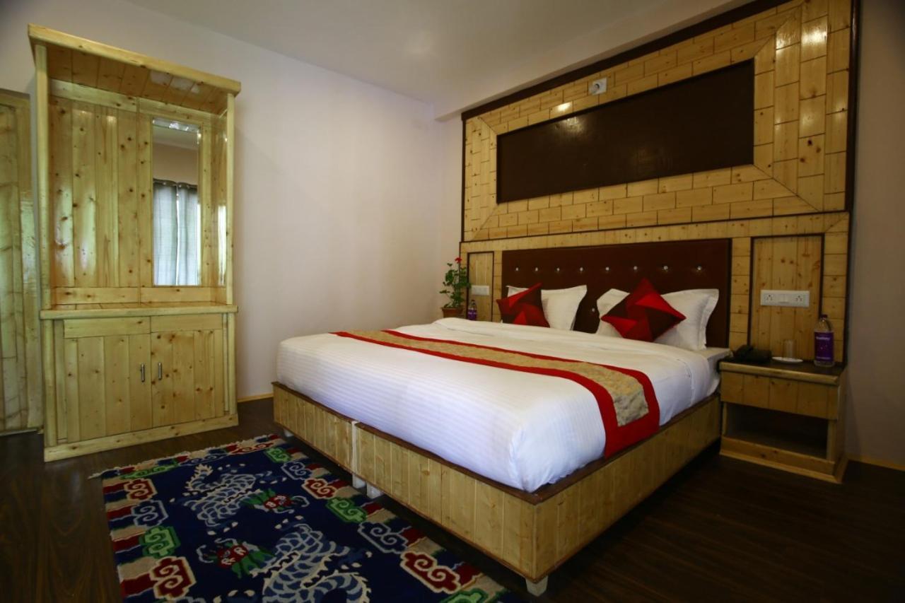 Hotel Nubra Residency Charasa Екстер'єр фото