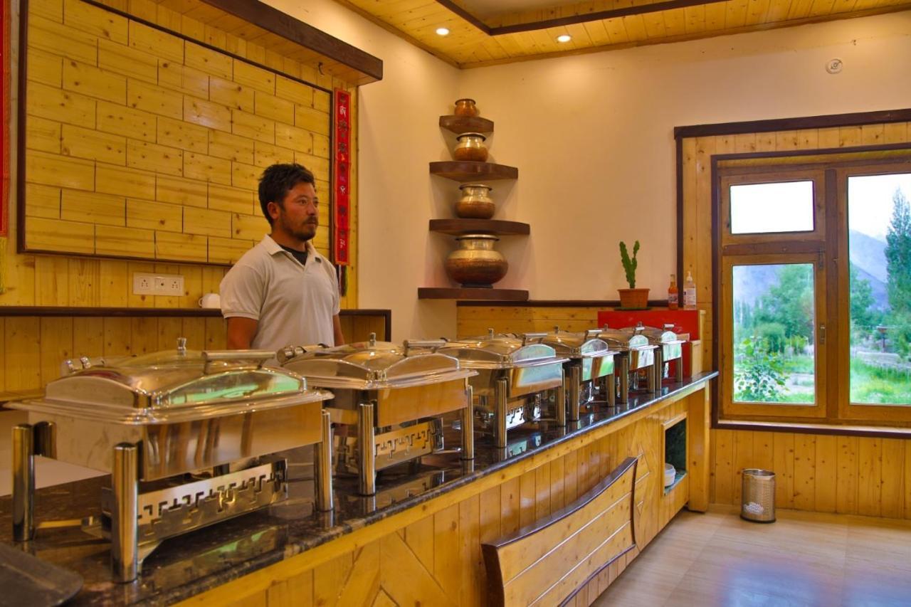 Hotel Nubra Residency Charasa Екстер'єр фото